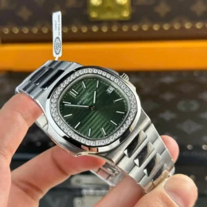 Patek Nautilus 5713G Green Dial 40mm Moissanite – Handcrafted Diamod - Görsel 4