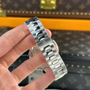 Patek Nautilus 5713G Green Dial 40mm Moissanite – Handcrafted Diamod - Görsel 9