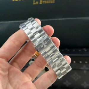 Vacheron Constantin Overseas 4500v/110a-B483 41mm – VIP Version - Görsel 8