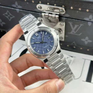 IWC Ingenieur IW328907 Gets a Classic Blue Dial 40mm – VIP Version - Görsel 3