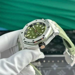 Audemars Piguet Royal Oak Offshore Diver 15720ST 42mm Green Dial – VIP Version - Görsel 5