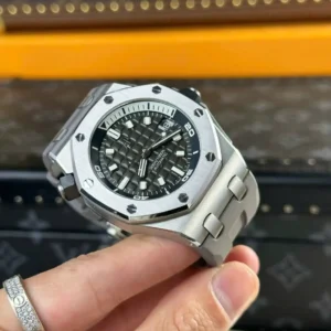 Audemars Piguet Royal Oak Offshore Diver 15720ST 42mm Grey Dial – VIP Version - Görsel 4
