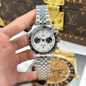 Alternative view of Tudor Black Bay Chrono M79360N-0002 41mm – VIP Version