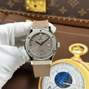 Hublot Classic Fusion 42mm Sundunt Dial Titanium – VIP Version - Görsel 3