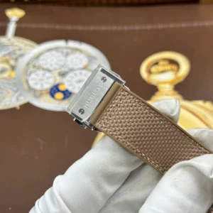 Hublot Classic Fusion 42mm Sundunt Dial Titanium – VIP Version - Görsel 8