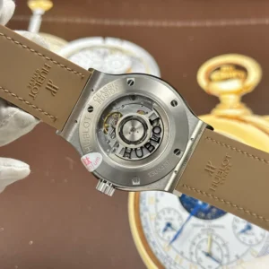Hublot Classic Fusion 42mm Sundunt Dial Titanium – VIP Version - Görsel 7