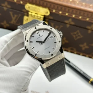 Hublot Classic Fusion Essential Grey 42mm Titanium – VIP Version - Görsel 10