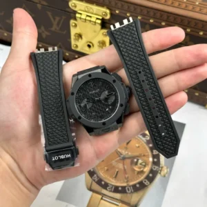 Alternative view of Hublot Big Bang 20th Anniversary All Black 43mm 431.CI.1340.RX – VIP Version