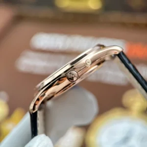 Alternative view of Jaeger LeCoultre 1372510 Master Ultra Thin Watch 39mm Rose Gold – VIP Version