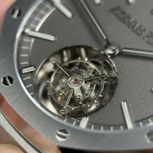 Audemars Piguet Royal Oak Flying Tourbillon 26530TI.OO.1220TI.01 41mm – VIP Version - Görsel 7