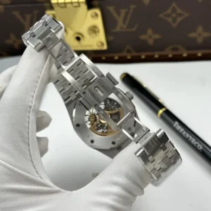 Audemars Piguet Royal Oak Frosted Gold Double Balance Wheel Openworked 41mm benzen Baugette – VIP VERSION - Görsel 10