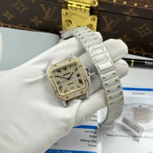 Cartier Santos de Cartie Larger Full Diamond Demi Yellow Gold 39.8mm – Handcrafted Diamod - Görsel 3